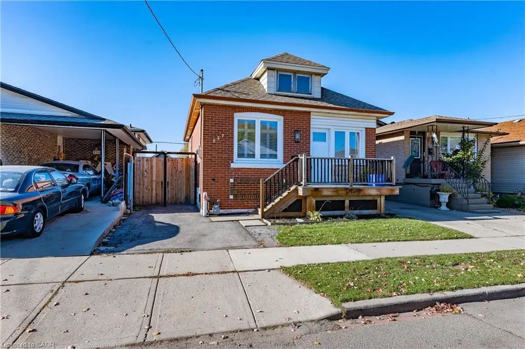 257 Tragina Avenue N, Hamilton