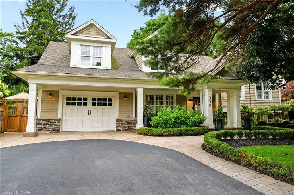 330 Camelot Court, Burlington
