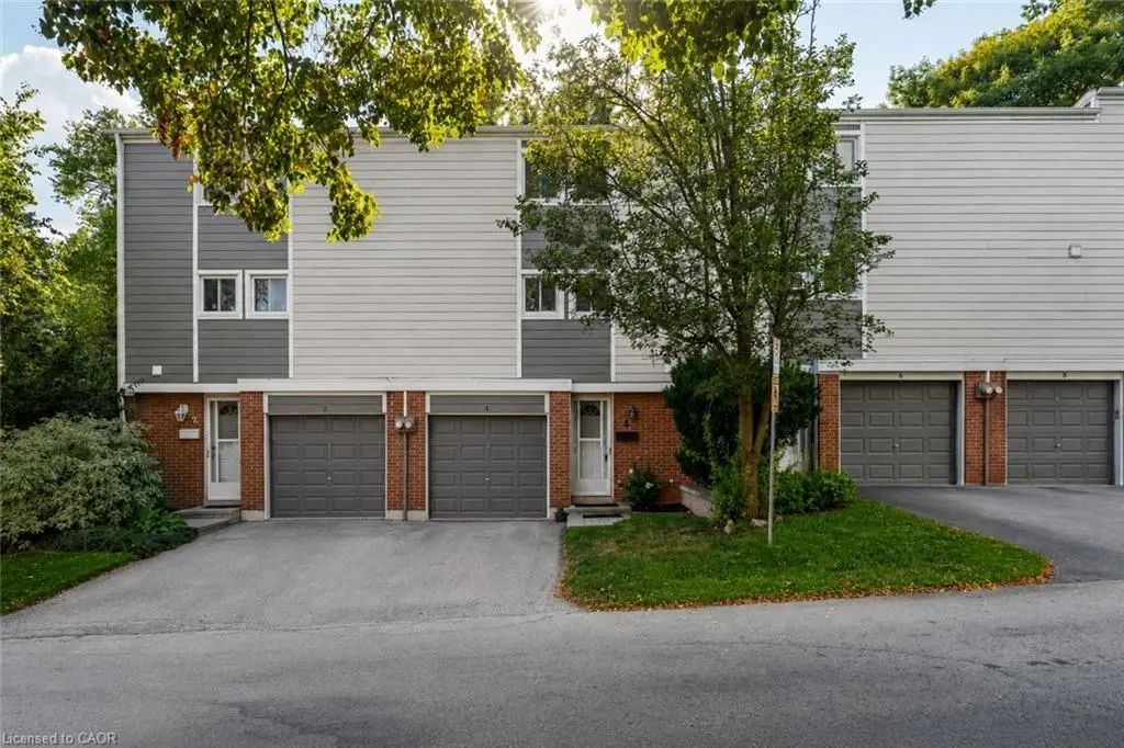 4 Patrice Court, Dundas
