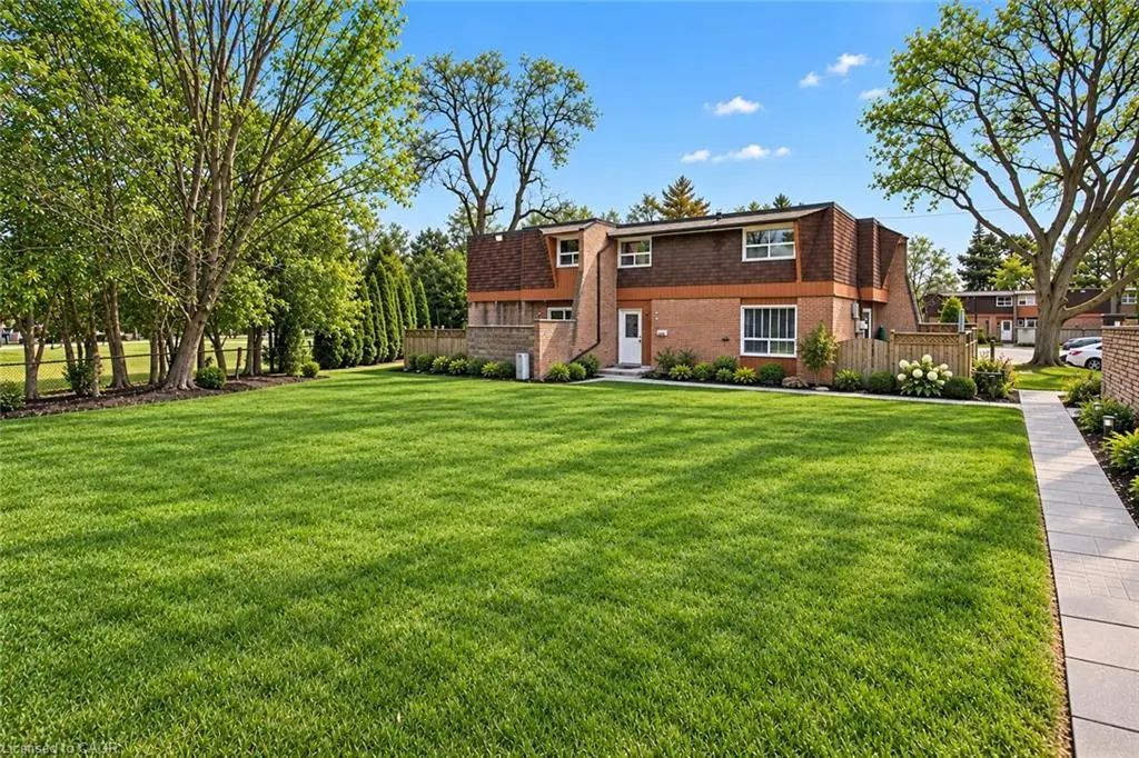 661 Francis Road 4, Burlington