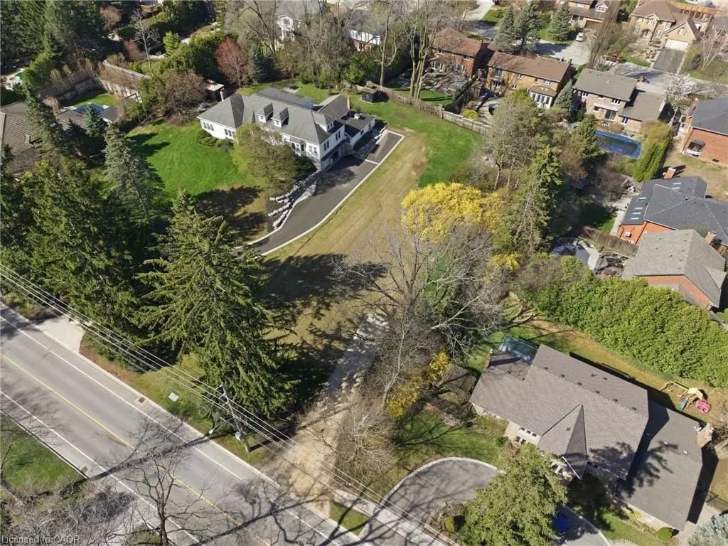 206 Lovers Lane, Ancaster