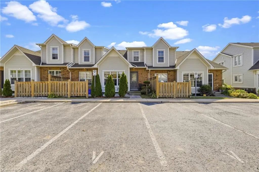 1085 Harrogate Drive 5, Ancaster