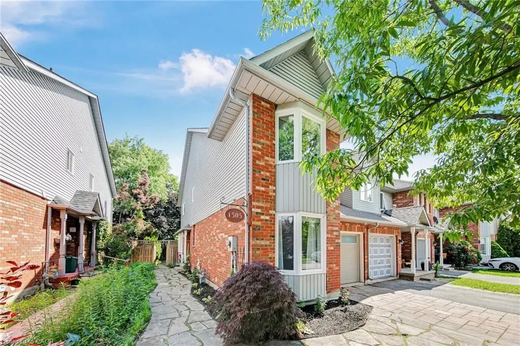 1305 Walker's Line, Burlington
