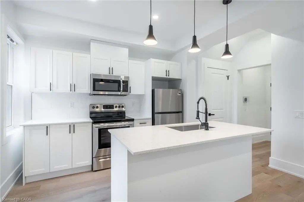 204 Balsam Avenue S 2, Hamilton
