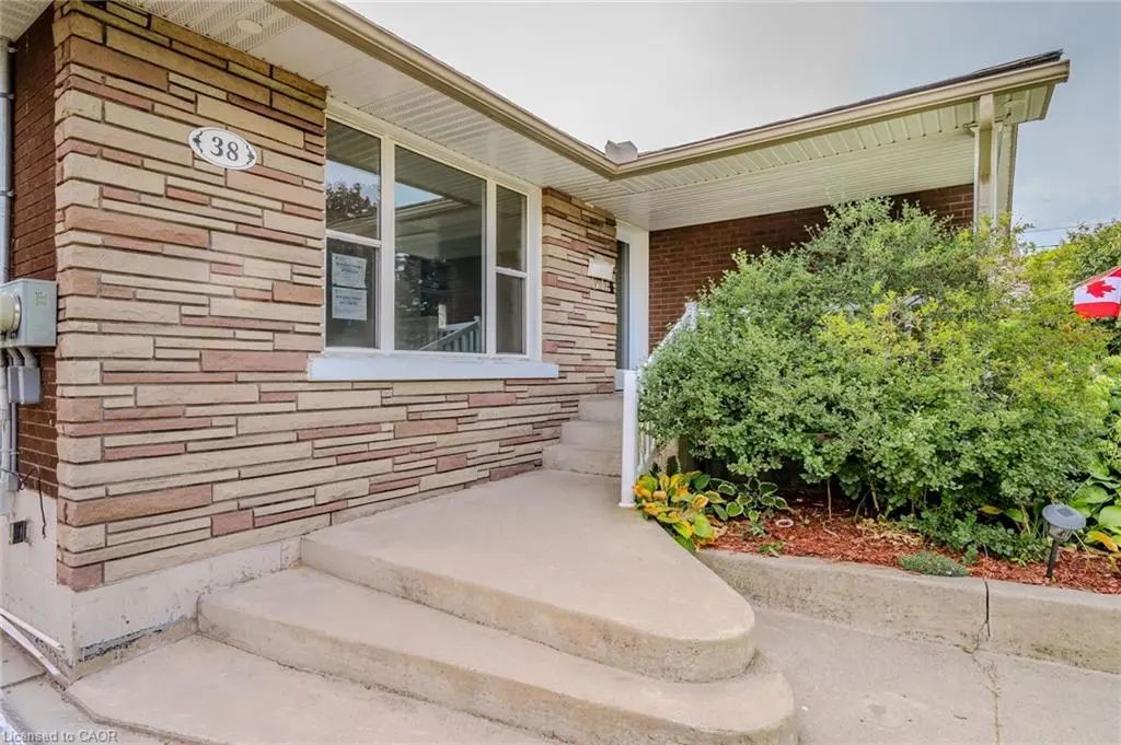38 Endfield Avenue Main, Hamilton