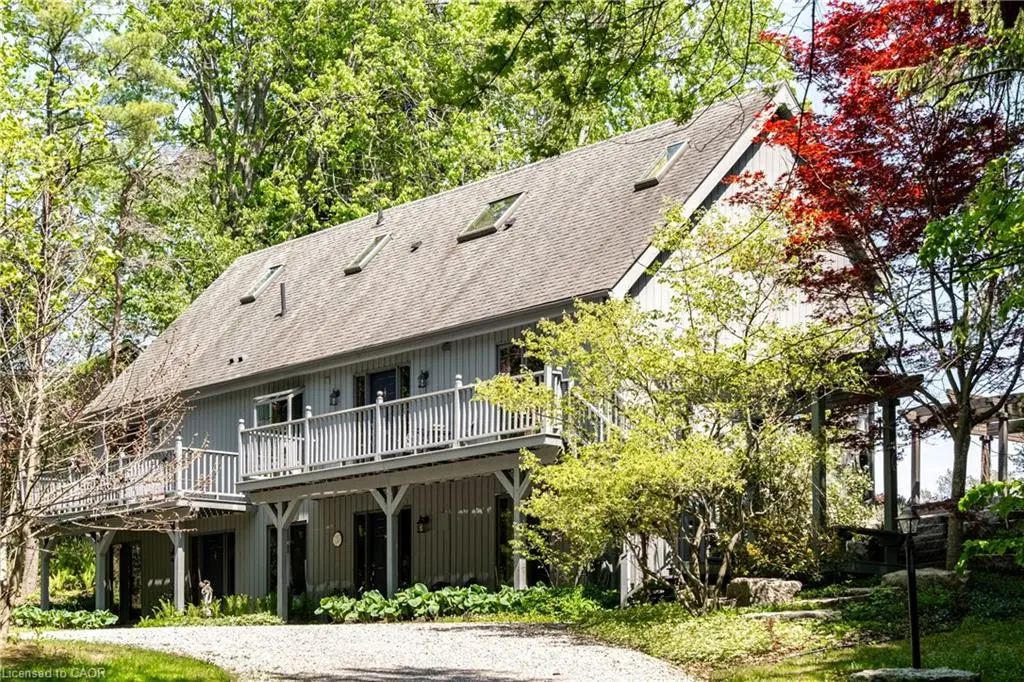 176 Weirs Lane, Dundas