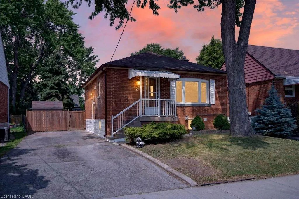 220 East 13th Street, Hamilton