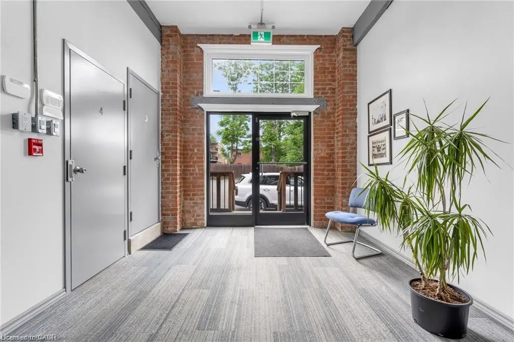 16 Myrtle Avenue 9b, Hamilton