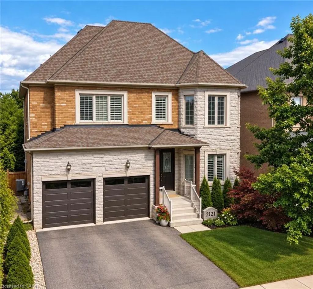 2121 Blackforest Crescent, Oakville