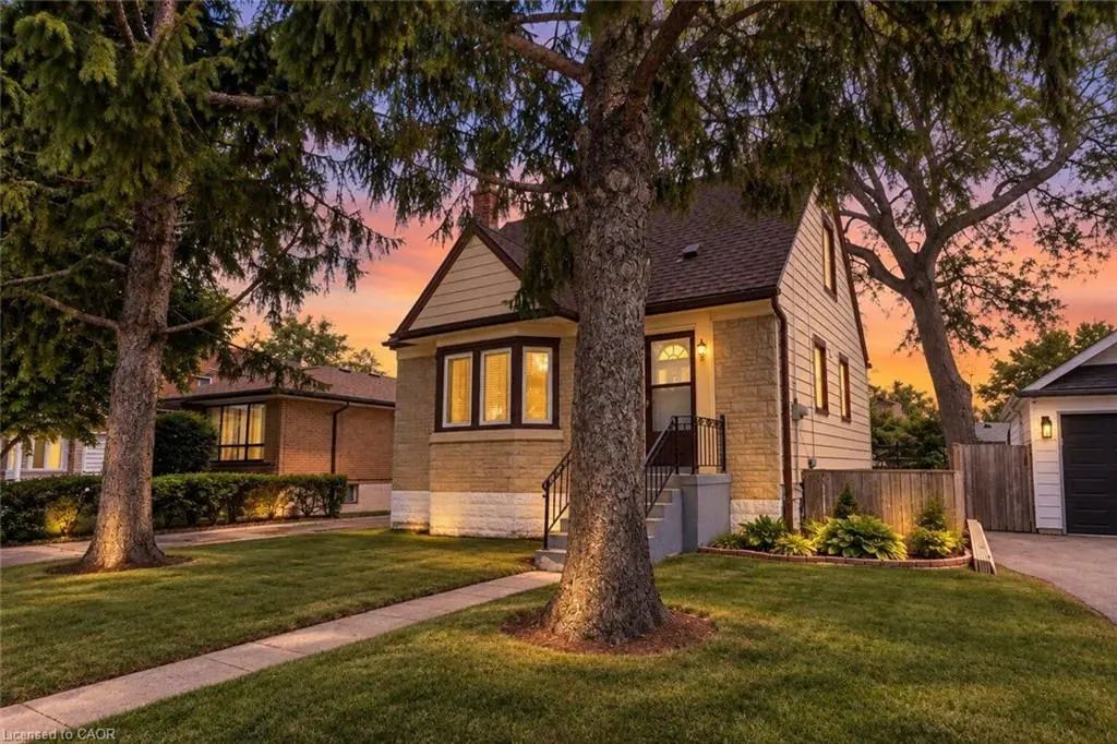 269 Queensdale Avenue E, Hamilton