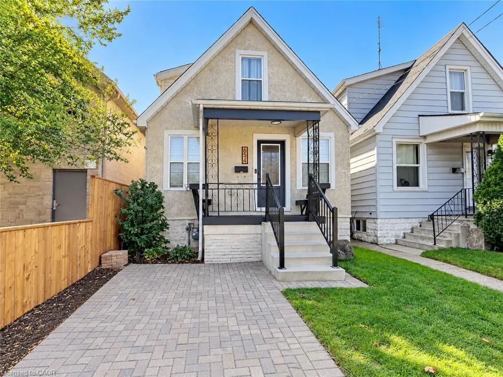 654 Dunsmure Road, Hamilton