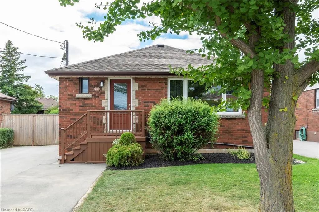 292 South Bend Road E, Hamilton
