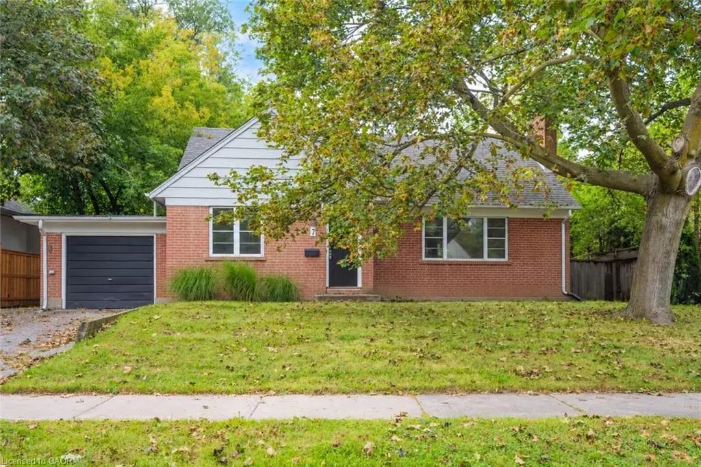 7 Washington Avenue, Oakville