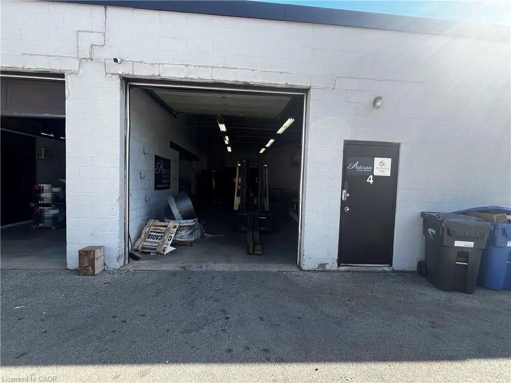 1163 King Road 4, Burlington