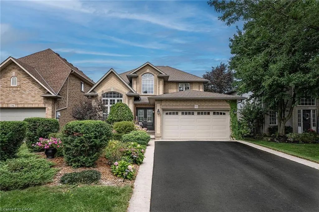 90 Surrey Drive, Ancaster