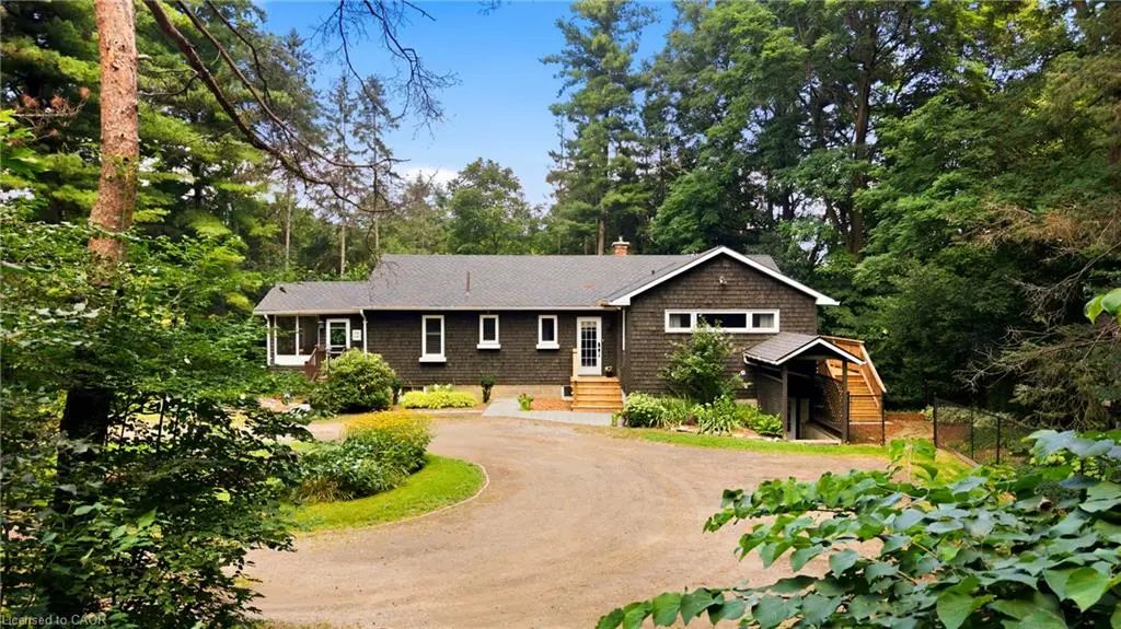 1282 Governors Road, Dundas