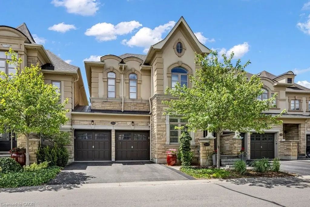2444 Chateau Common, Oakville
