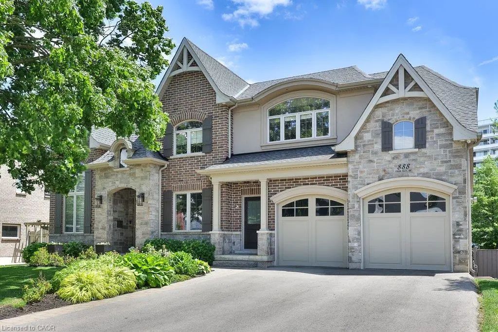 888 Park Avenue W, Burlington