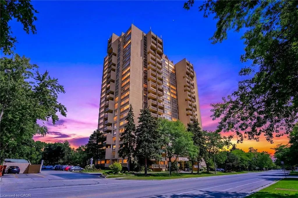 1359 White Oaks Boulevard 205, Oakville