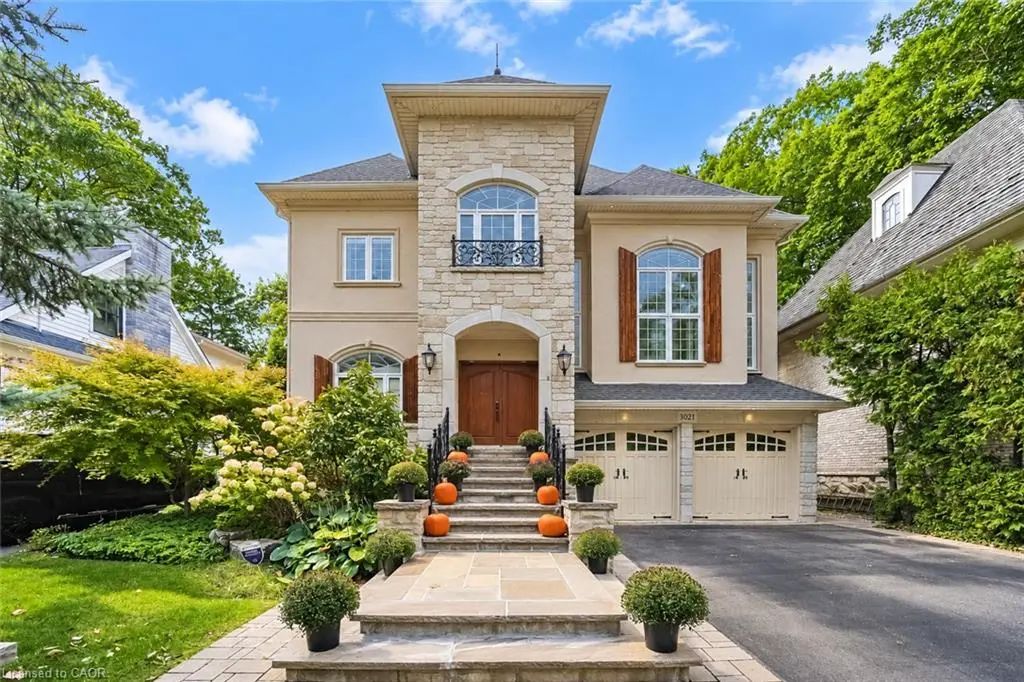 3021 Woodland Park Drive, Burlington