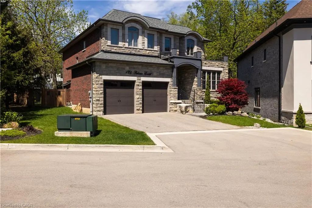 125 Paliser Court, Oakville