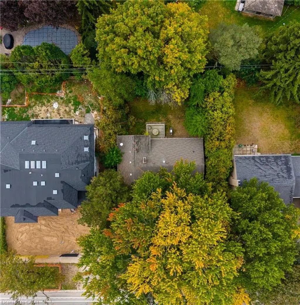 326 Walkers Line, Burlington
