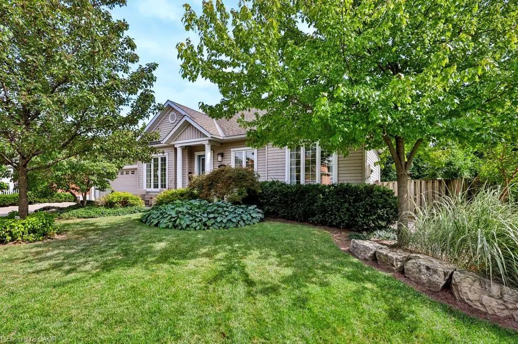 1332 Leighland Road, Burlington