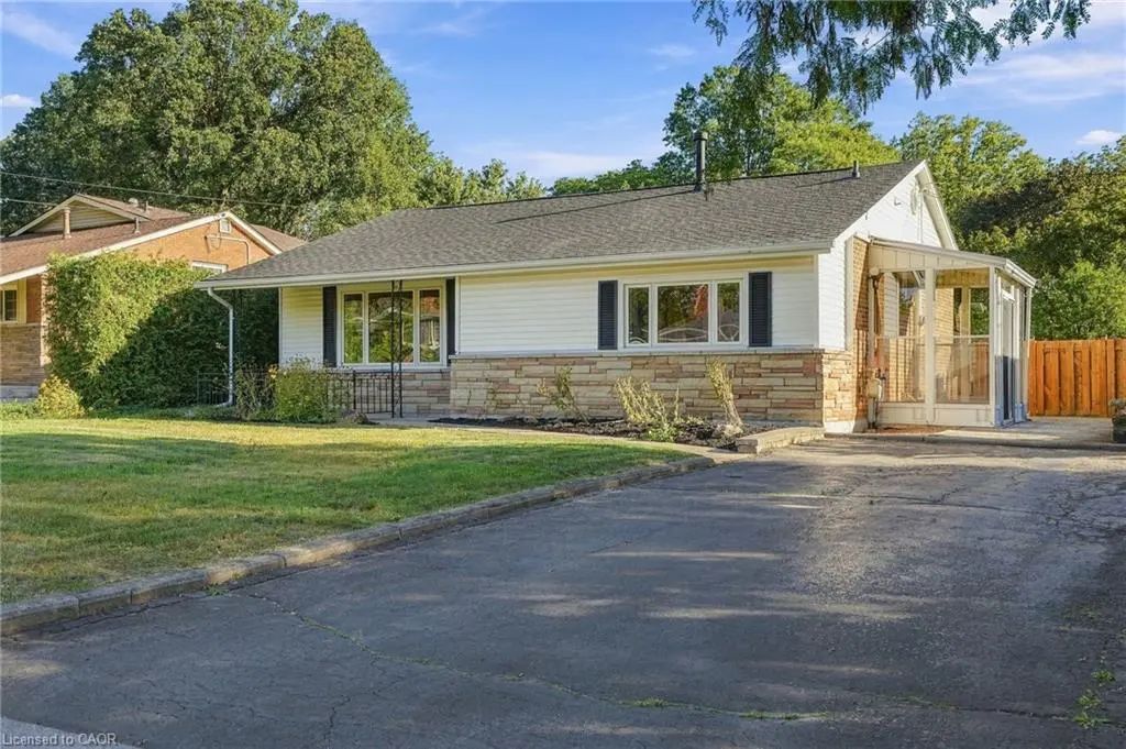 1267 Dunbar Road, Burlington
