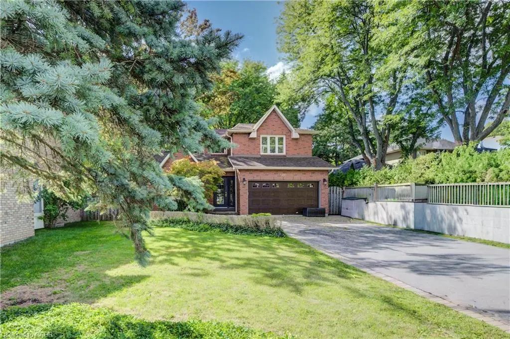 600 Highvalley Road, Ancaster
