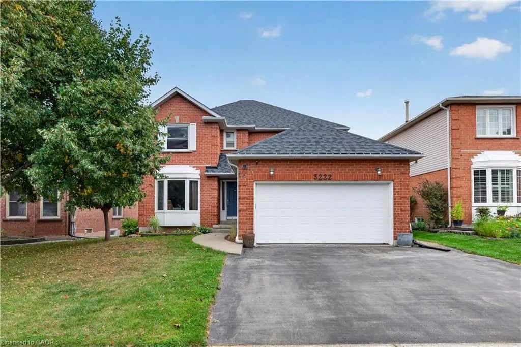 3222 Wentworth Street, Burlington