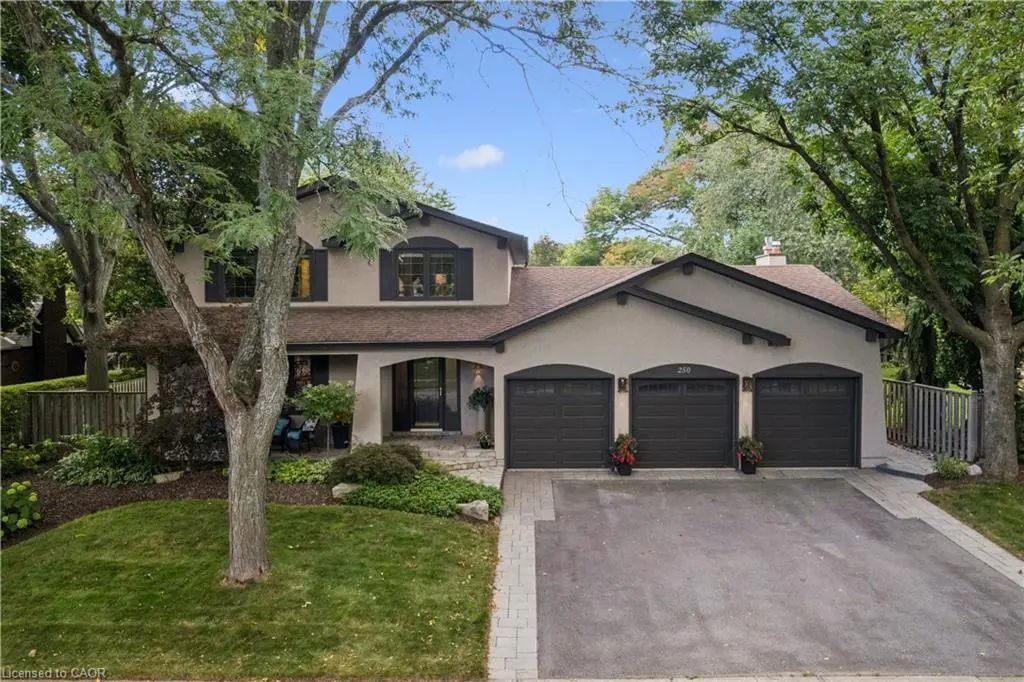 250 Mccraney Street W, Oakville