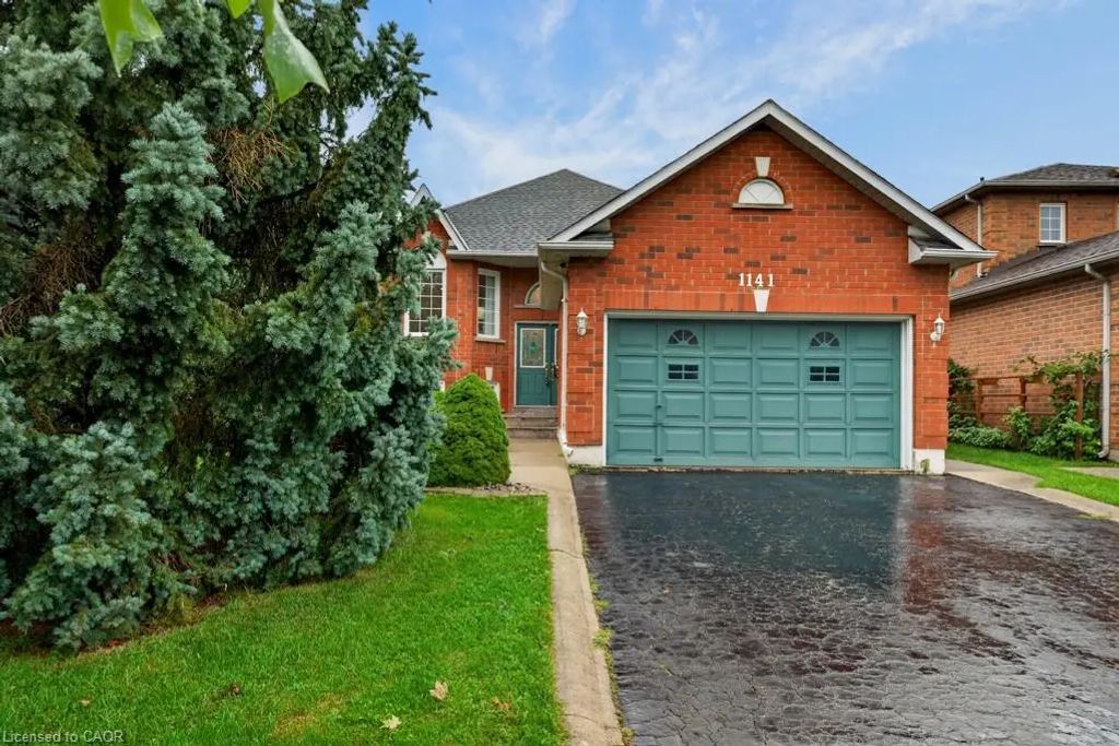 1141 Lockhart Road, Burlington