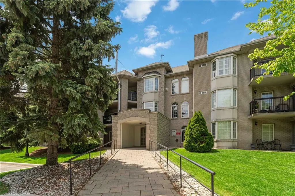 970 Golf Links Road 205, Ancaster