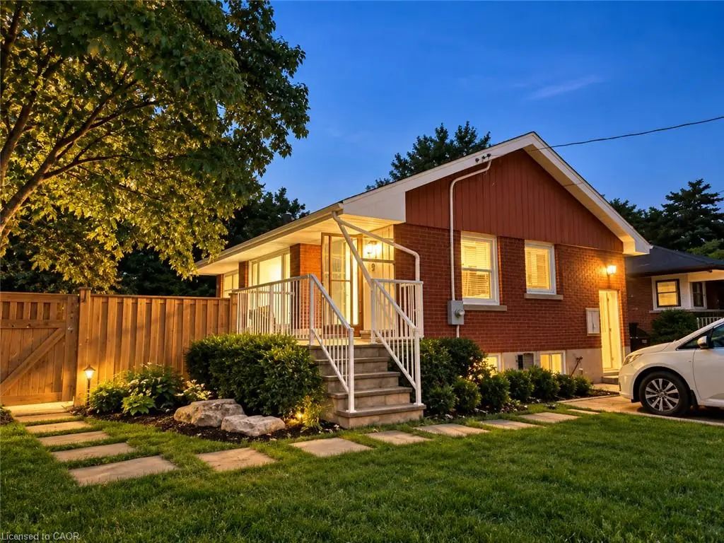 9 Grenadier Drive, Hamilton