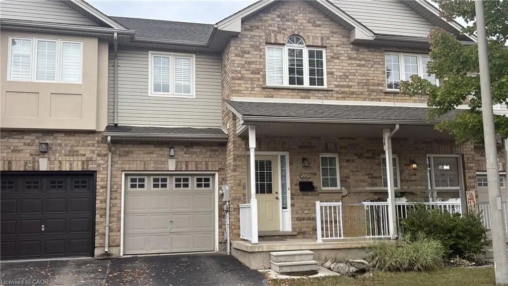 5325 Applegarth Drive, Burlington