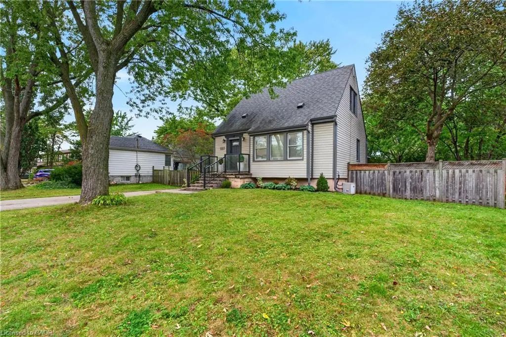 2223 Glenwood School Drive, Burlington