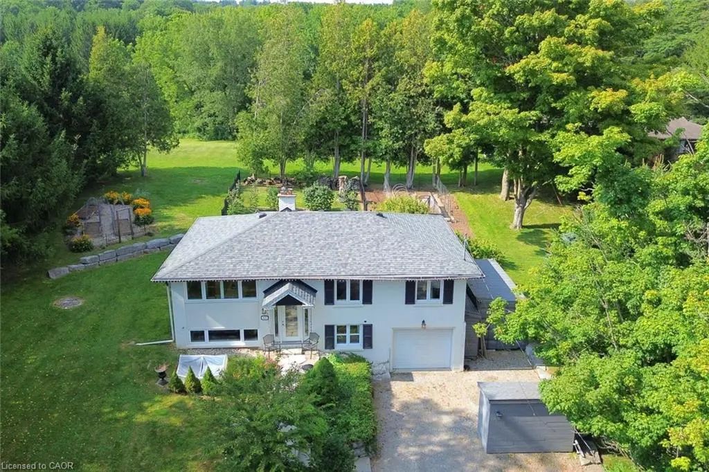 843 Governor's Road, Dundas