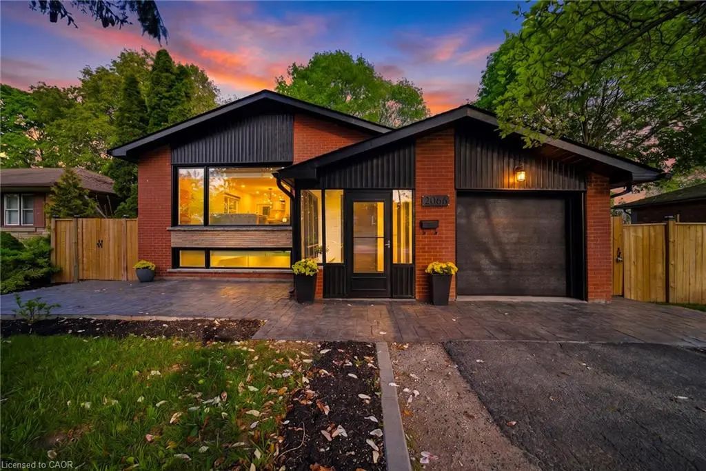 2066 Rebecca Street, Oakville