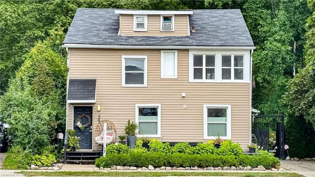 39 Park Street E, Dundas