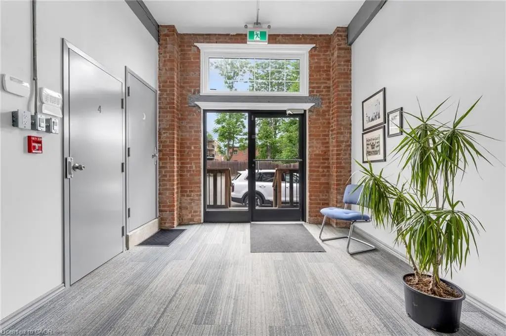 16 Myrtle Avenue 4, Hamilton