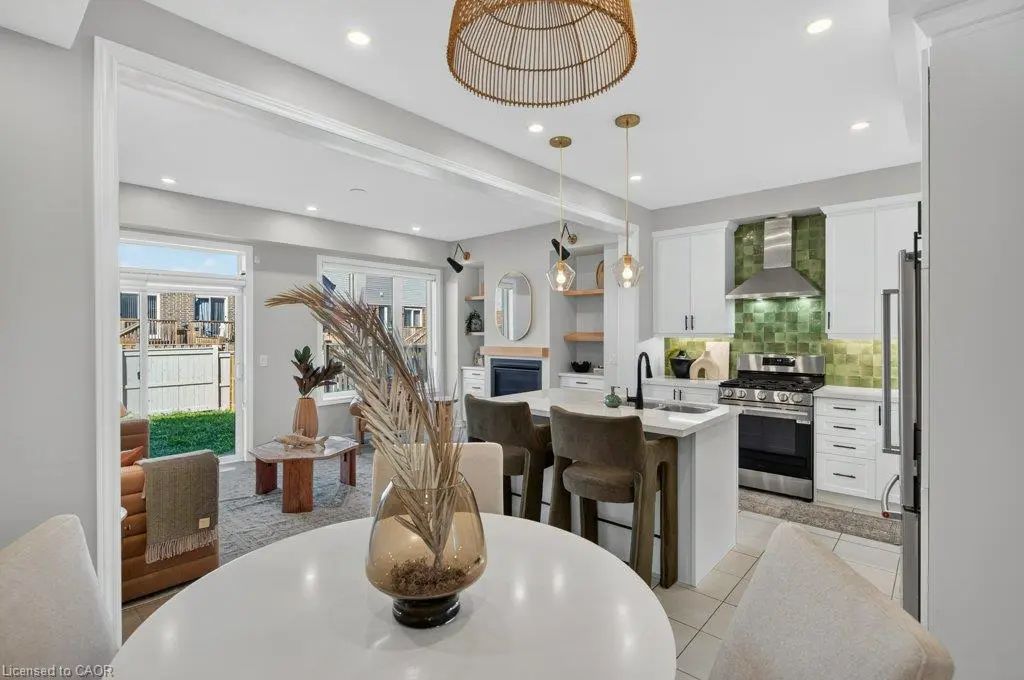347 Raymond Road, Ancaster