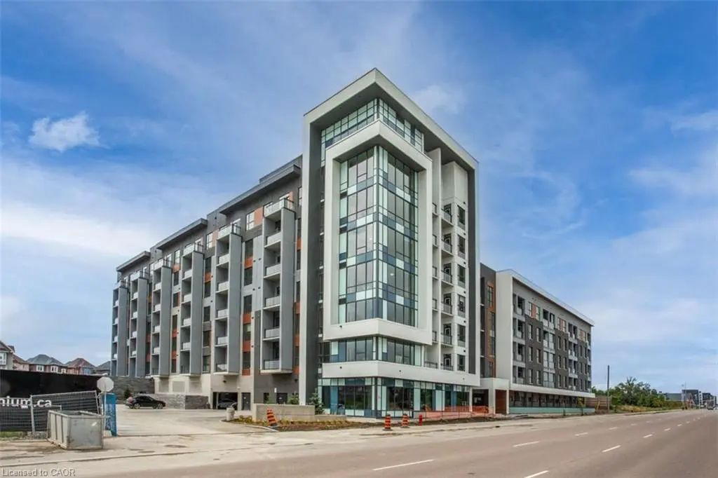 95 Dundas Road W 306, Oakville