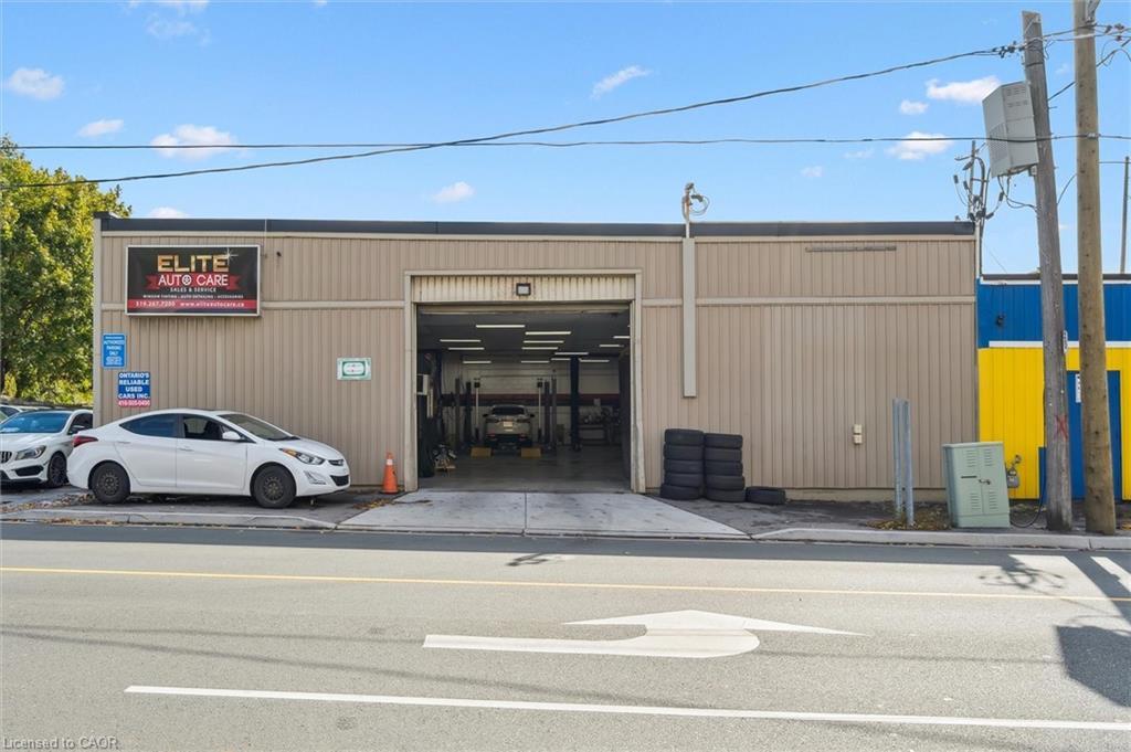 105 Hespeler Road 105, Cambridge