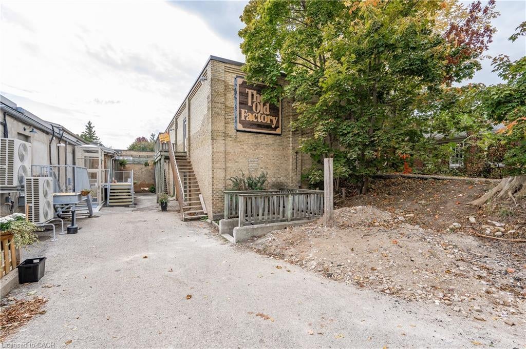 8 Spring Street Upper, St. Jacobs