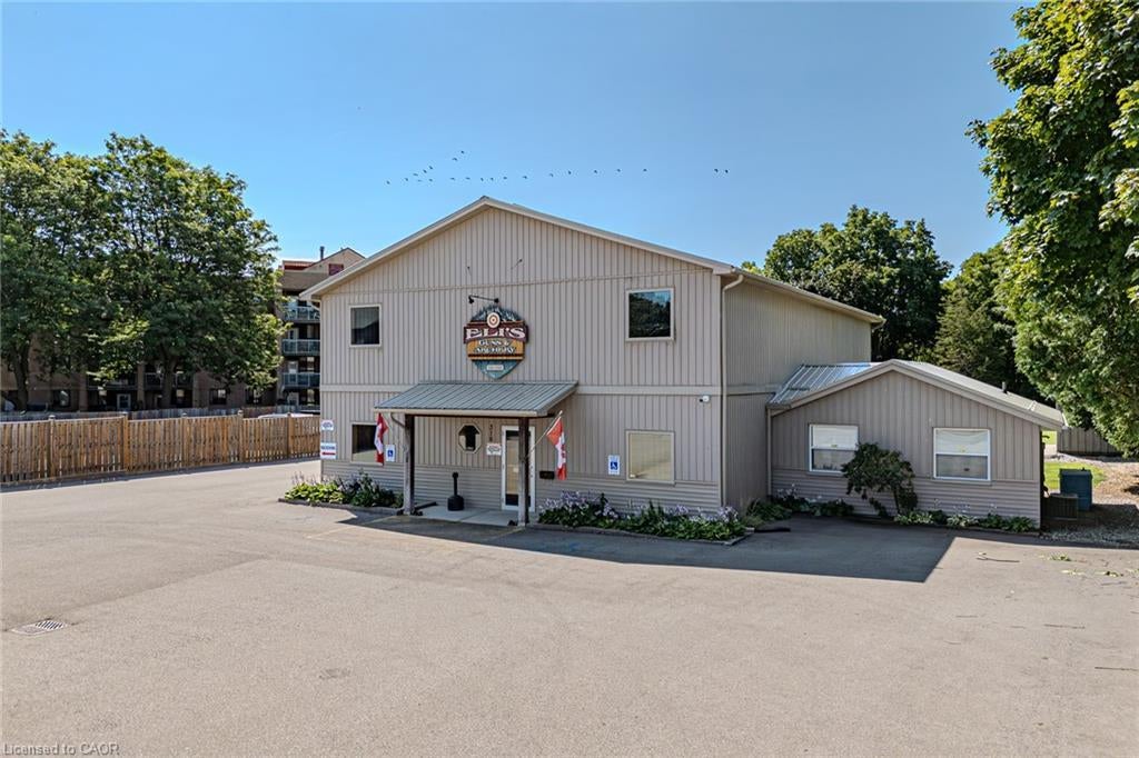 316 Queensway W, Simcoe