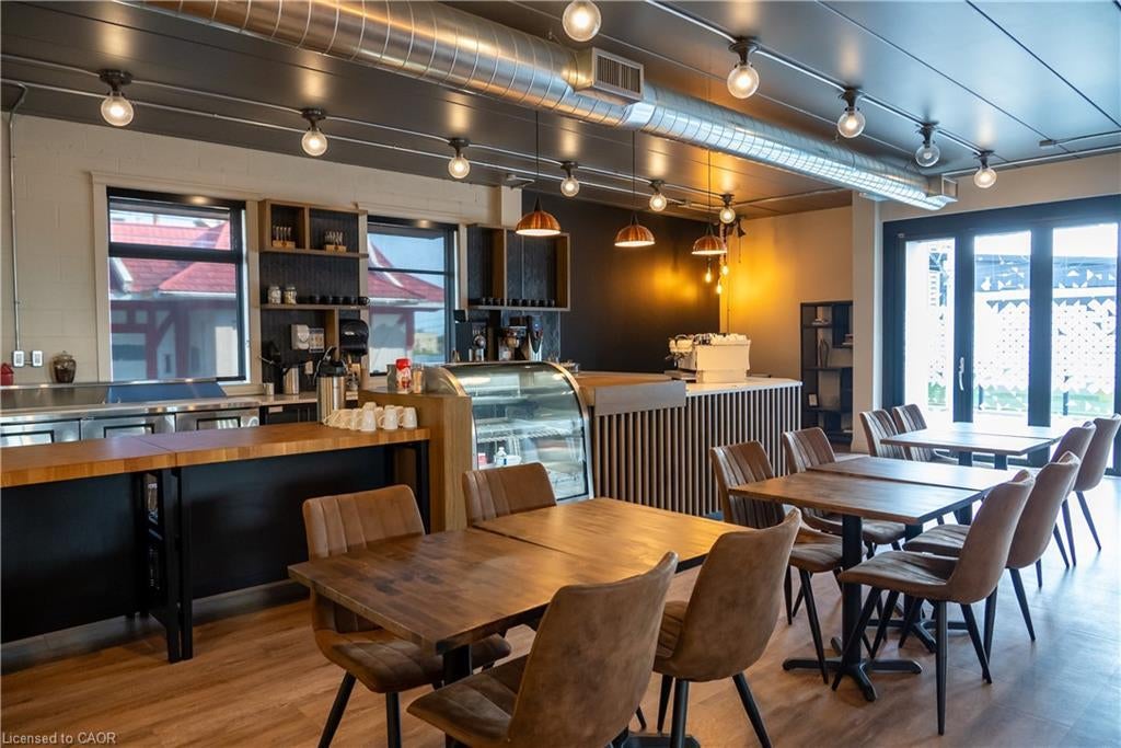 618 King Street W A, Kitchener