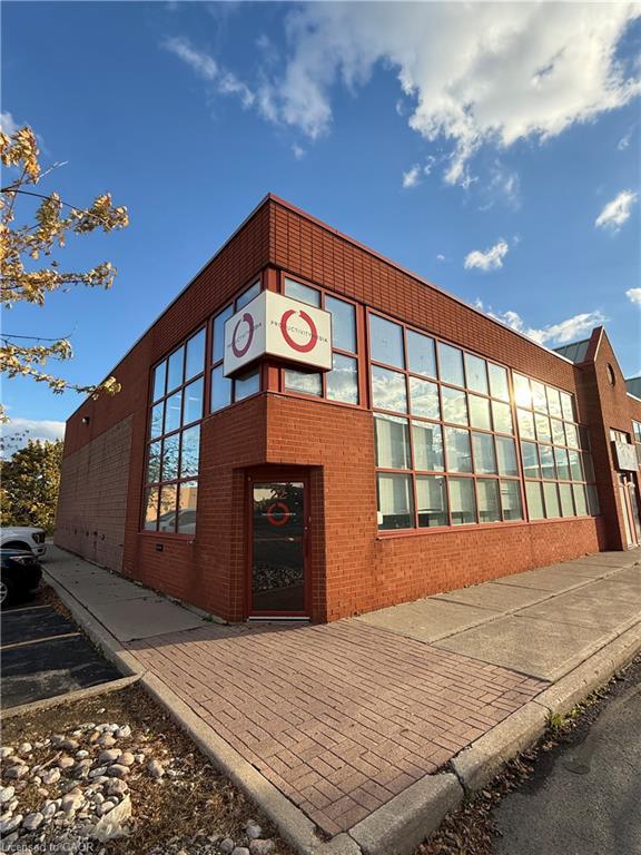 5100 South Service Road 22, Burlington