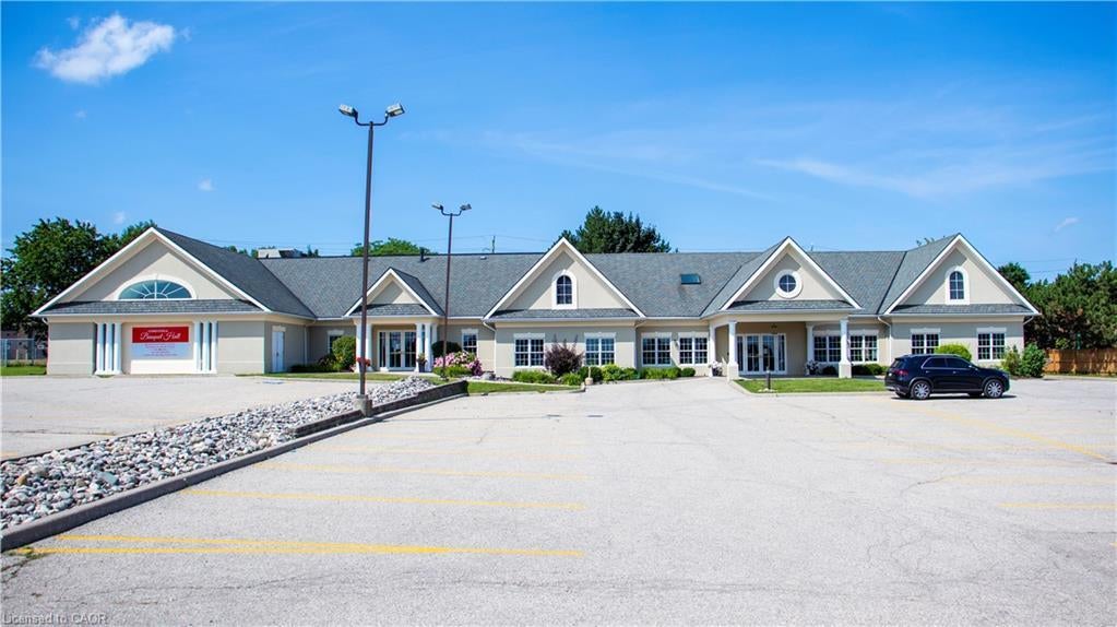 617 King Street N, Waterloo