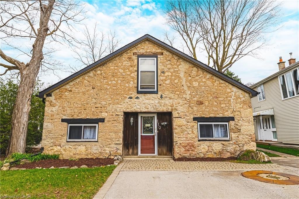 110 Freelton Road, Flamborough