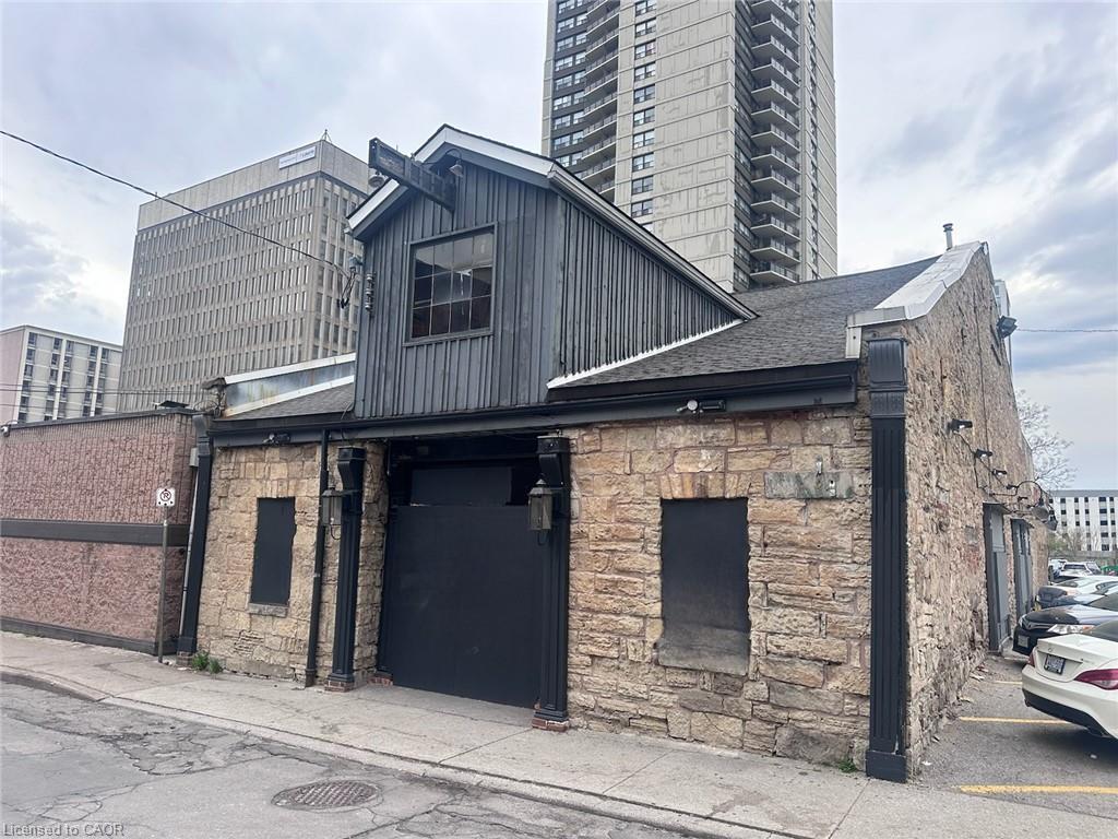 33 Bowen Street, Hamilton